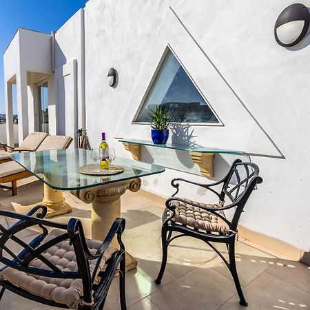 Stunning - Seaview Penthouse 3-Bed + Parking Apartment Sliema Ngoại thất bức ảnh