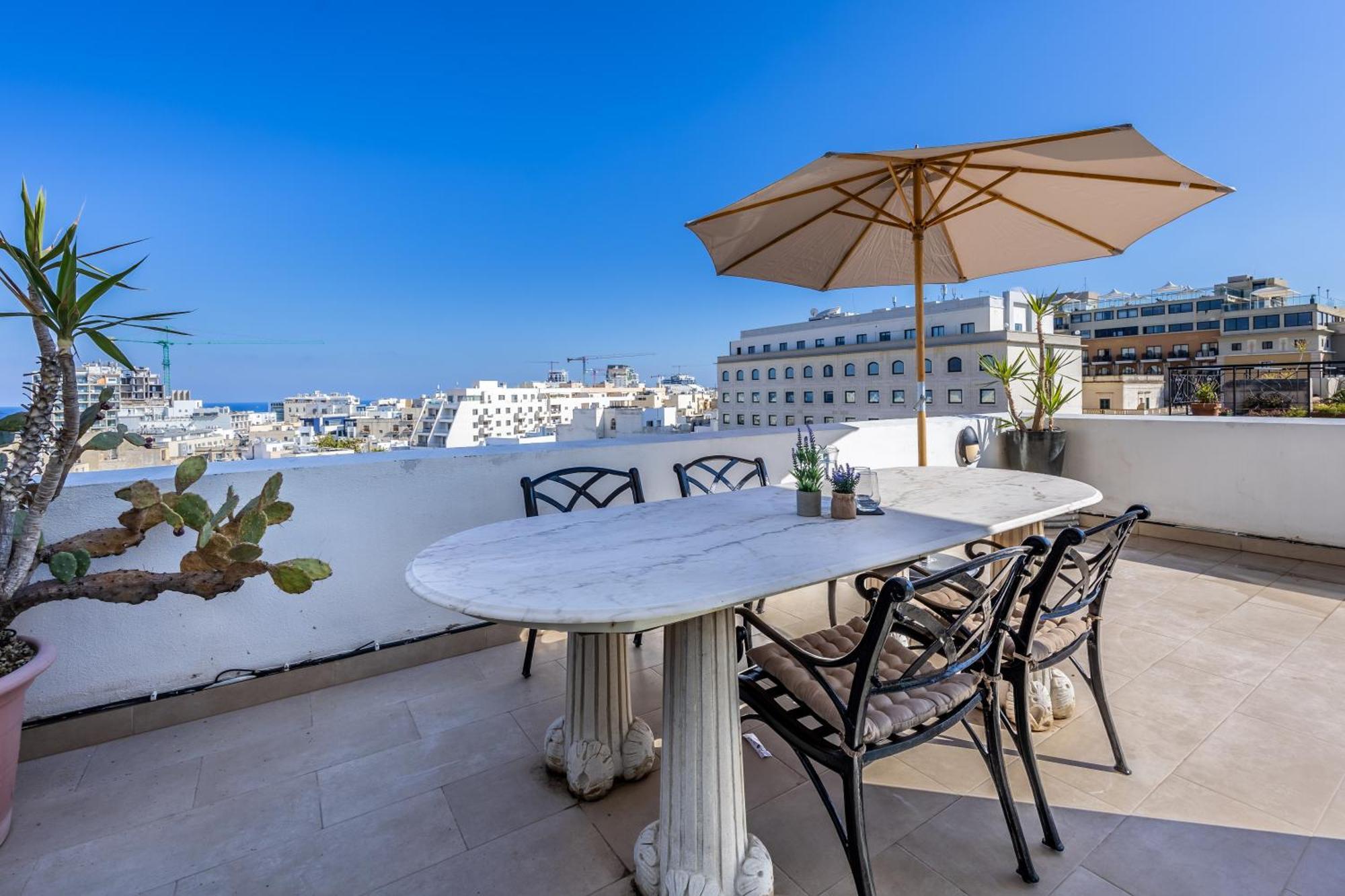 Stunning - Seaview Penthouse 3-Bed + Parking Apartment Sliema Ngoại thất bức ảnh